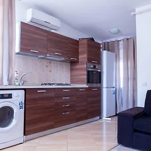 Garsoniere Dinu Bucarest